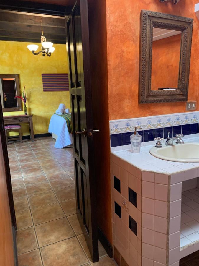 Casona Del Conquistador Antigua Luaran gambar